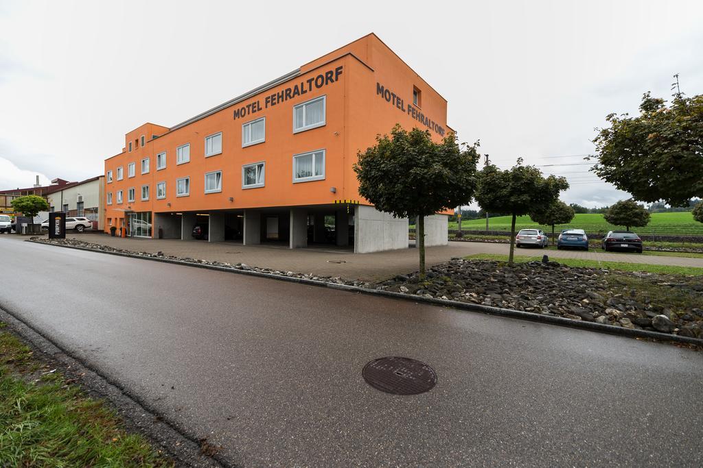 Motel Fehraltorf Uster Extérieur photo
