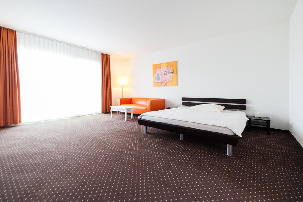 Motel Fehraltorf Uster Extérieur photo